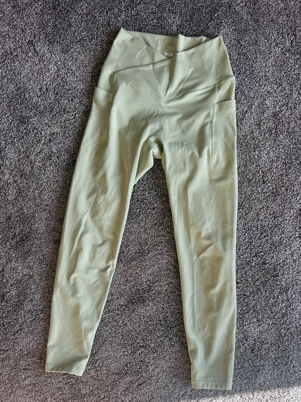 Popflex Crisscross Hourglass® Legging with Pockets - Pistachio